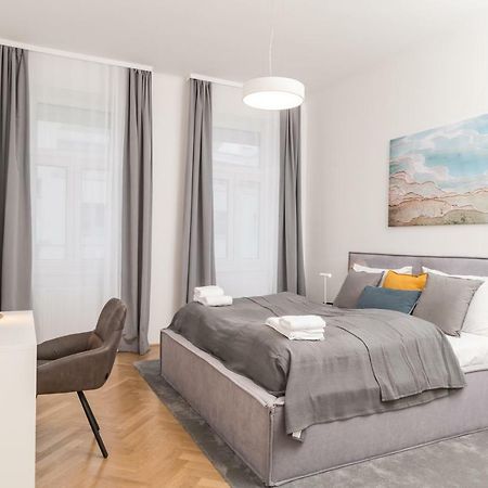 Stadlau Live Apartments Vienna Exterior photo