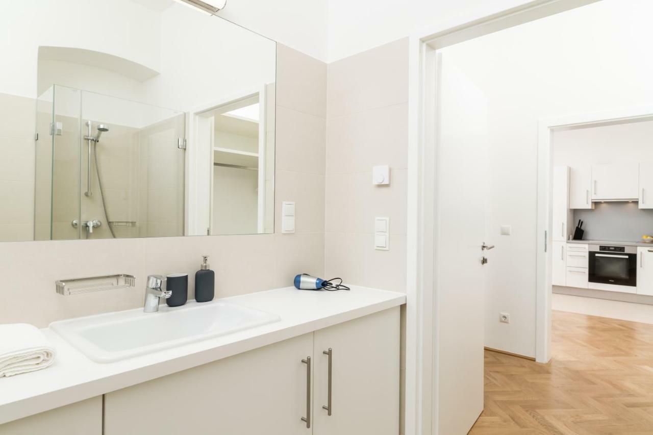 Stadlau Live Apartments Vienna Exterior photo